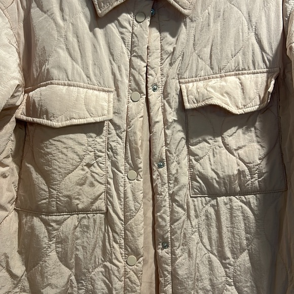 HM Women’s light weight quilted jacket - Picture 3 of 4